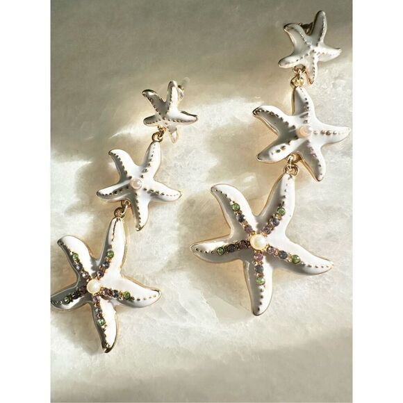 No Brand Jewelry - White starfish multicolor earrings with pearl detail